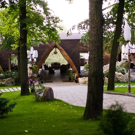 Hotel La Castel Iasi Exterior foto