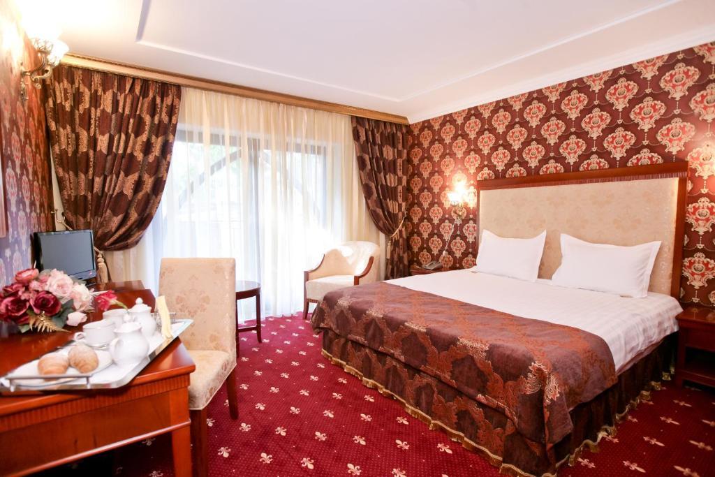 Hotel La Castel Iasi Cameră foto