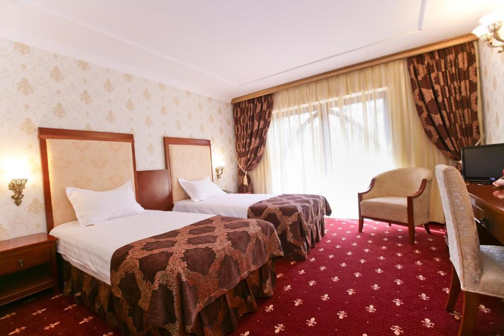 Hotel La Castel Iasi Cameră foto